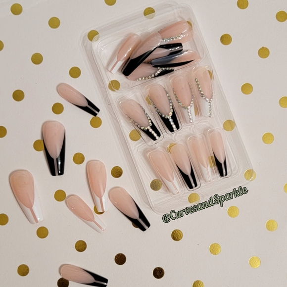 Black & White French Mani Press on nails - Picture 4 of 4